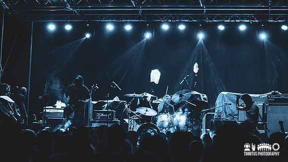 Om in concert