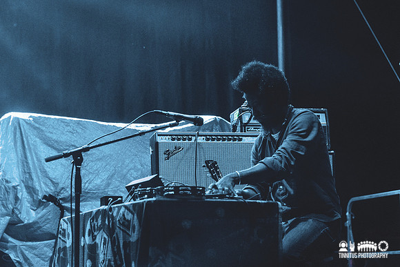 Om in concert