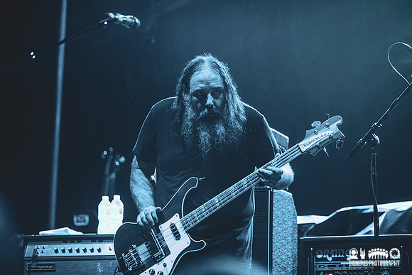 Om in concert
