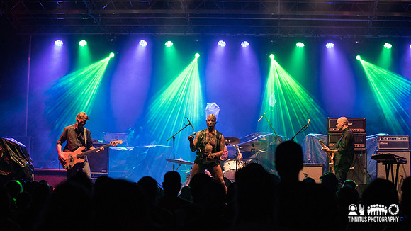Oxbow in concert