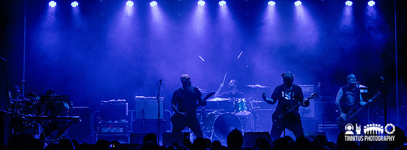Neurosis in concert