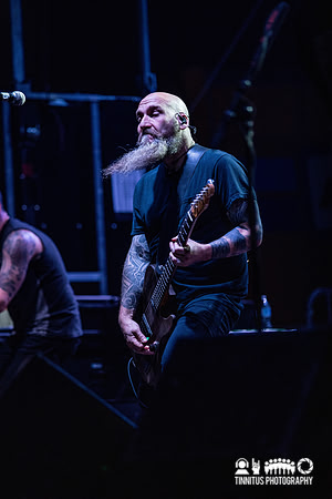 Neurosis in concert