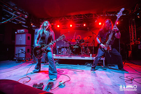 Acid King in concert