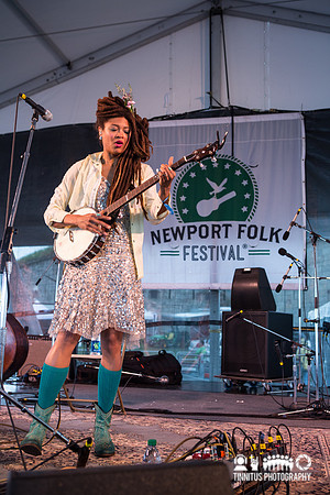 Valerie June in concert