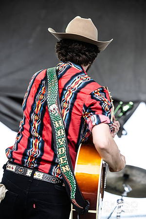 Ward Hayden and the Outliers in concert