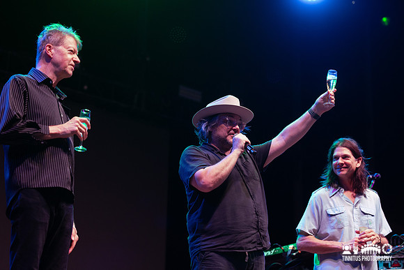 Wilco toasts the crowd to kick off Sky Blue Sky