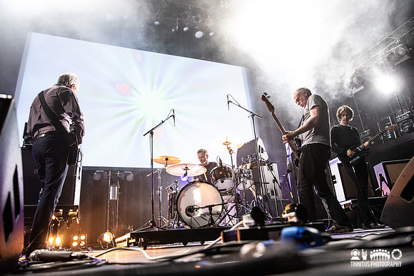 Loop in concert
