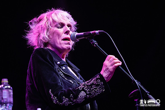Lucinda Wiliams in concert