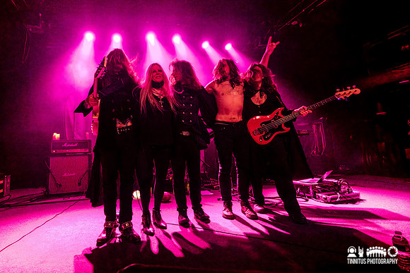 Coven in concert