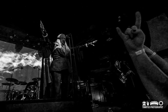 Coven in concert