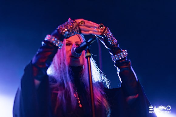 Coven in concert