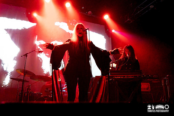 Coven in concert