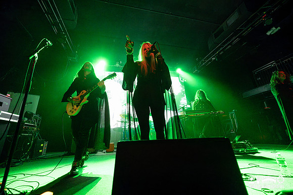 Coven in concert