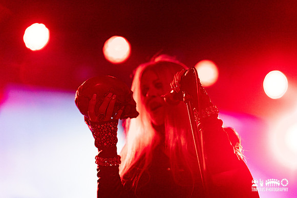 Coven in concert
