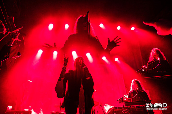 Coven in concert