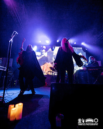 Coven in concert