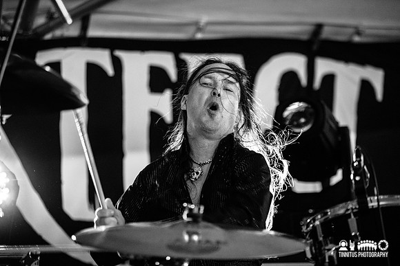 The Skull in concert