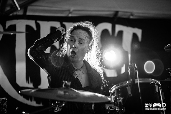 The Skull in concert