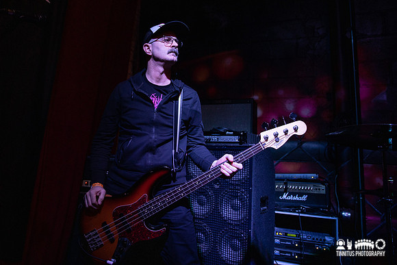 Worshipper in concert