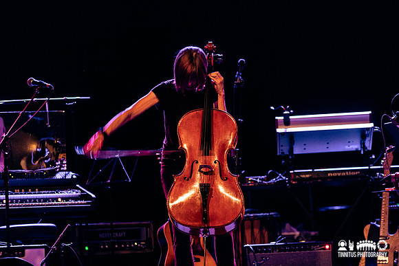 Helen Money in concert