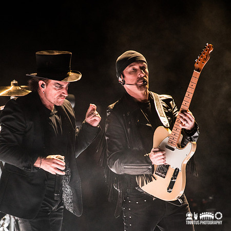 U2 in concert