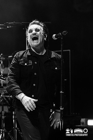 U2 in concert