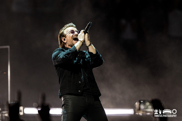 U2 in concert
