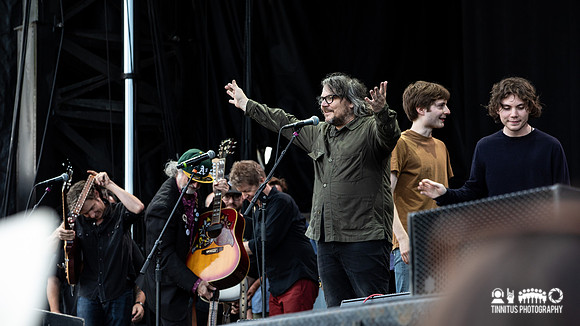 Jeff Tweedy and Friends in concert