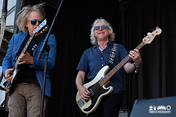 The Minus 5 in concert