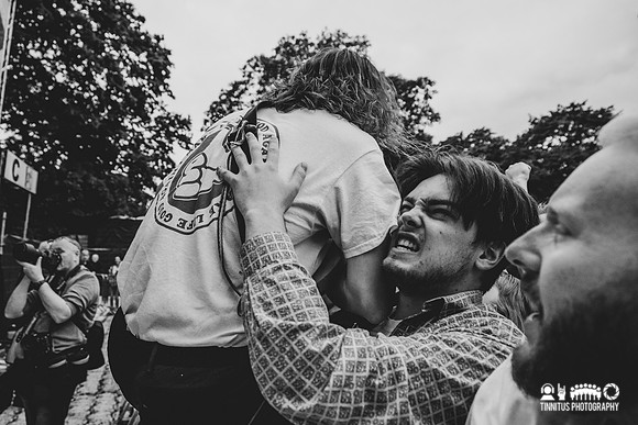 Idles in concert