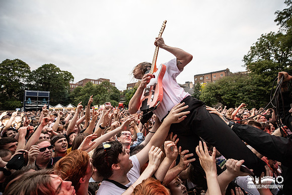 Idles in concert