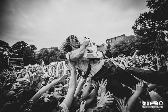 Idles in concert
