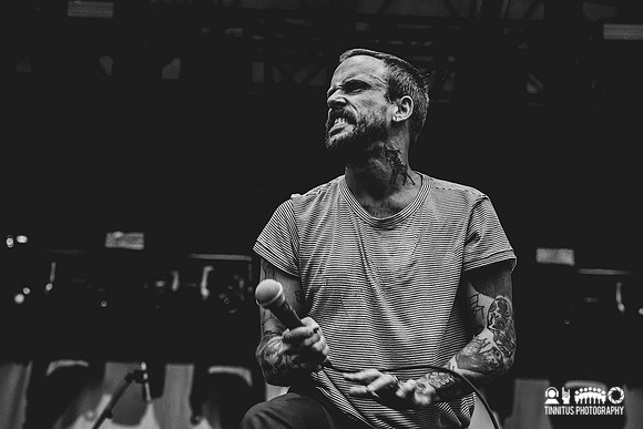 Idles in concert
