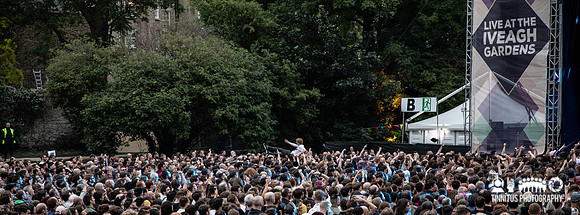Idles in concert