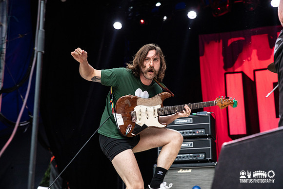 Idles in concert