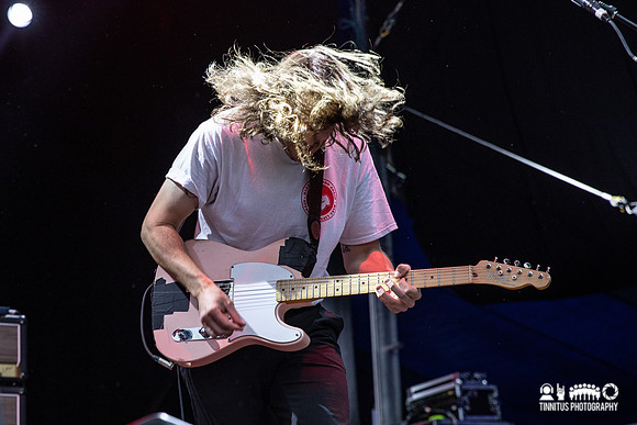 Idles in concert
