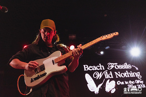 Beach Fossils in concert
