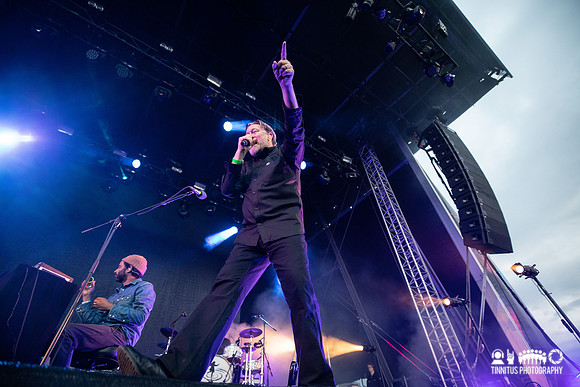 Elbow in concert