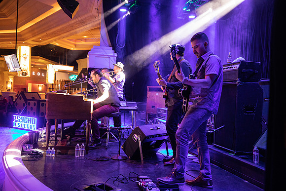 Monophonics in concert