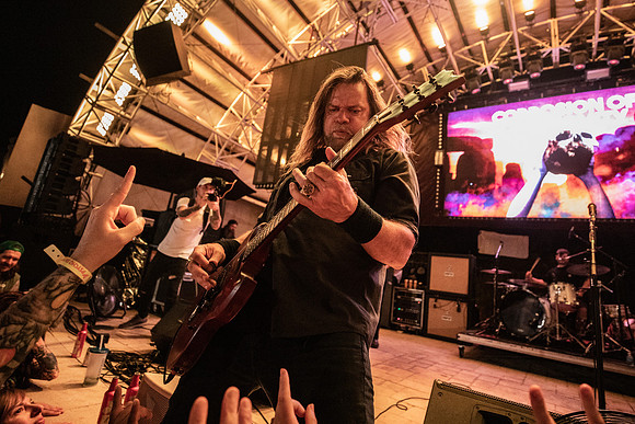 Corrosion of Conformity in concert