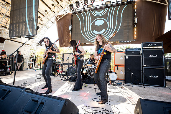 Danava in concert