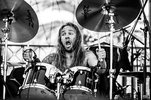 Howling Giant in concert