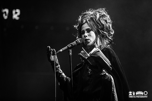 Twin Temple in concert