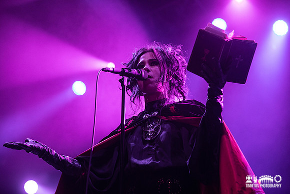 Twin Temple in concert