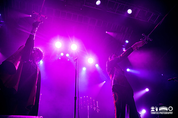 Twin Temple in concert