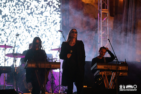 Cold Cave in concert