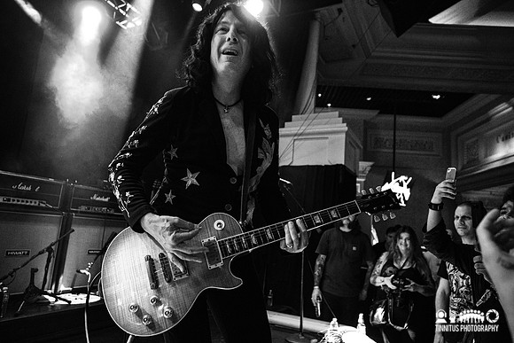 Led Zep 2 in concert