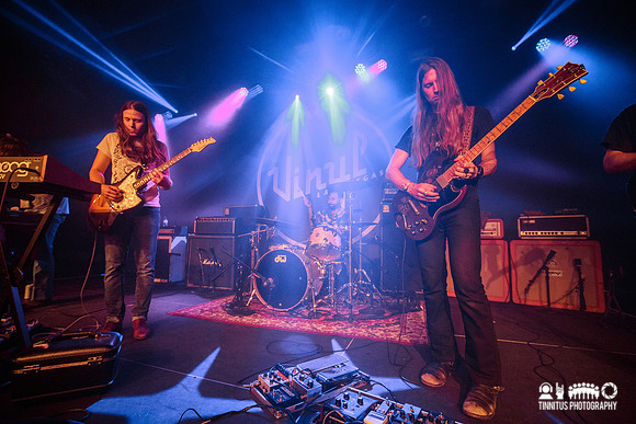 Mondo Drag in concert