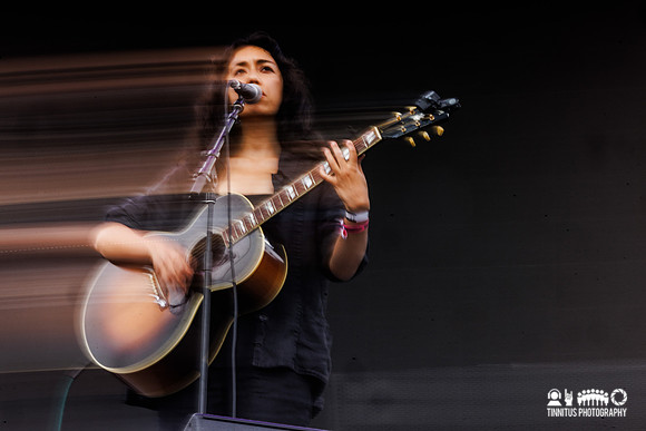 Haley Heynderickx in concert