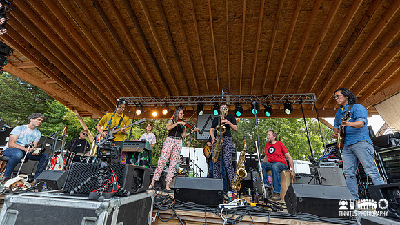 75 Dollar Bill in concert